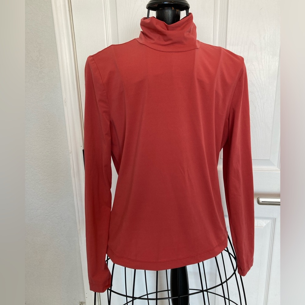 St. John women’s rose pink turtleneck medium old money